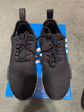 Big kids Black Lightweight Knit Lace-Up Sneakers